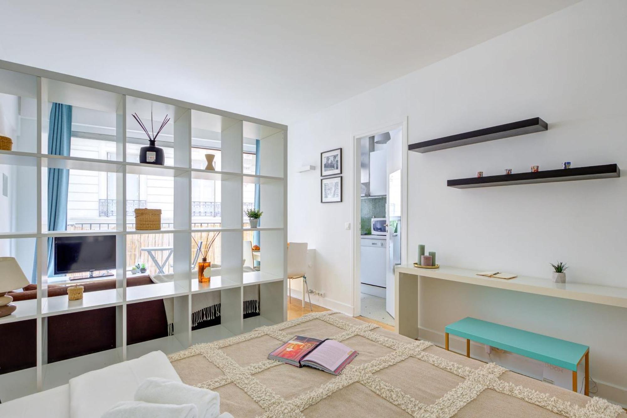 St Germain & Le Bon Marche With Balcony - Cityapartmentstay Париж Экстерьер фото
