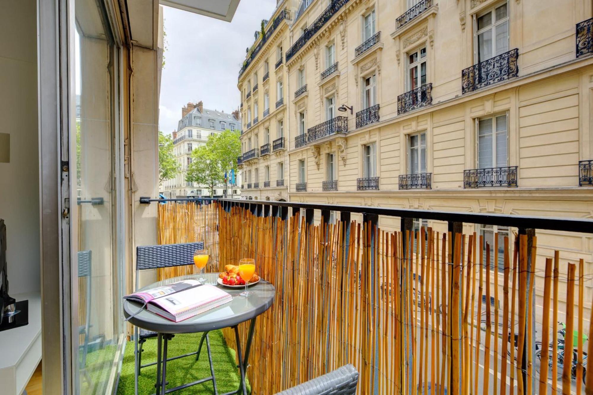 St Germain & Le Bon Marche With Balcony - Cityapartmentstay Париж Экстерьер фото